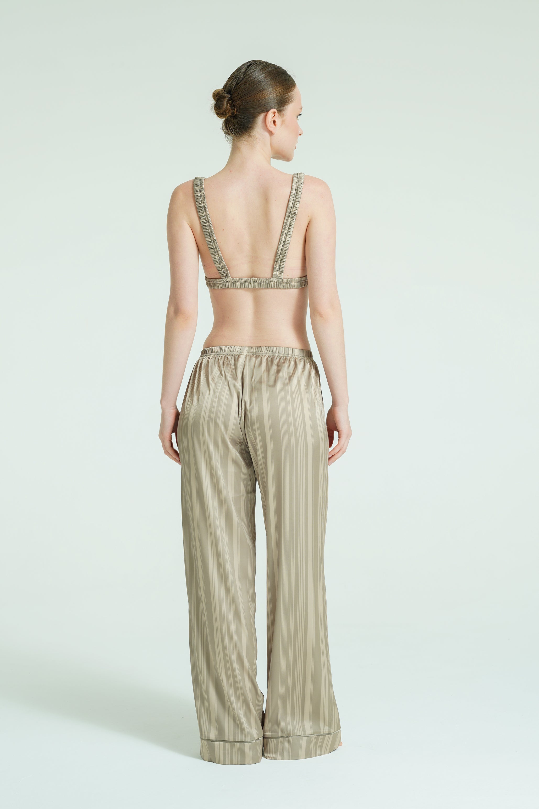 Veloura Sand – 4 Parça Saten Pijama Seti