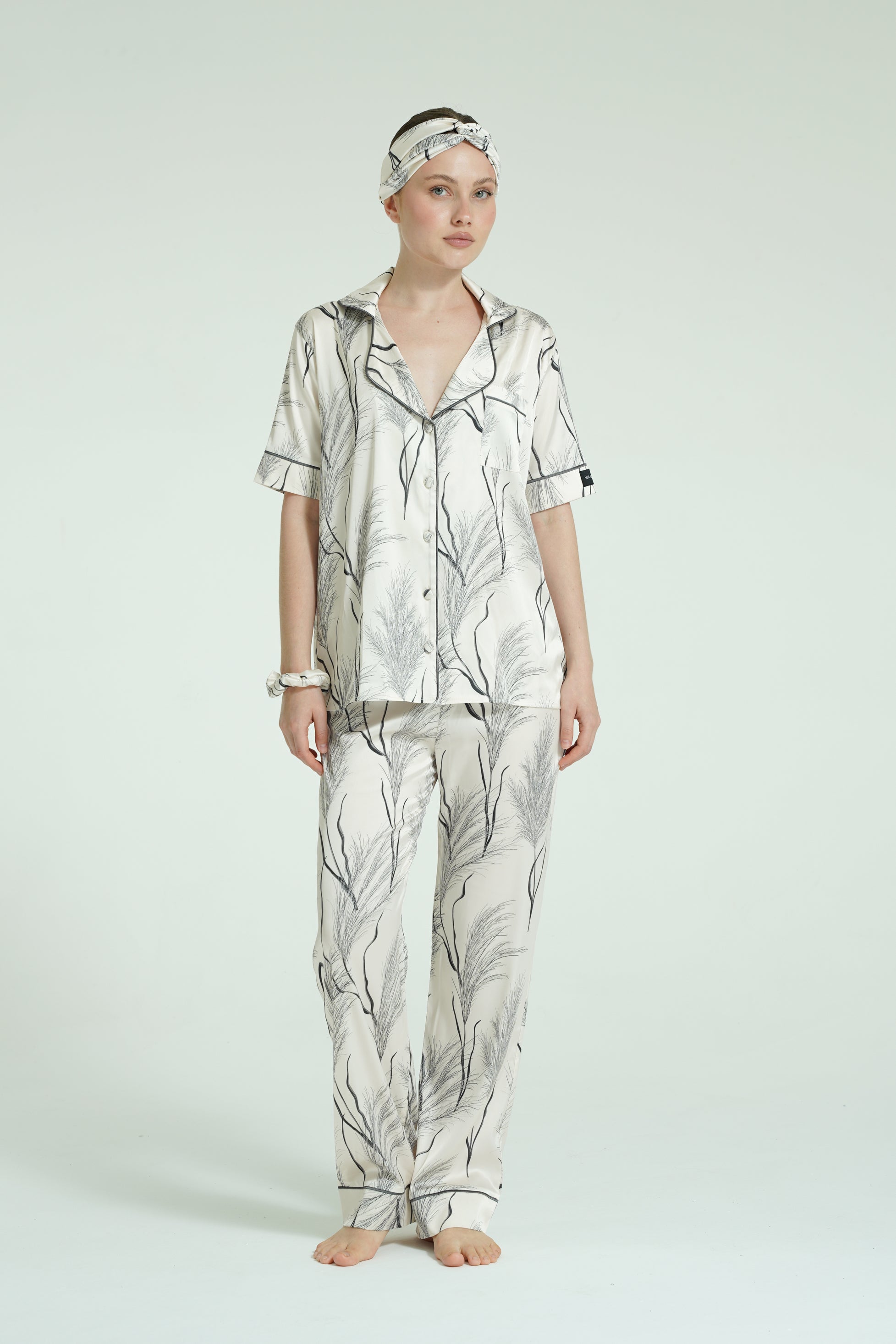 Moonleaf Ivory – 3 Parça Saten Pijama Seti
