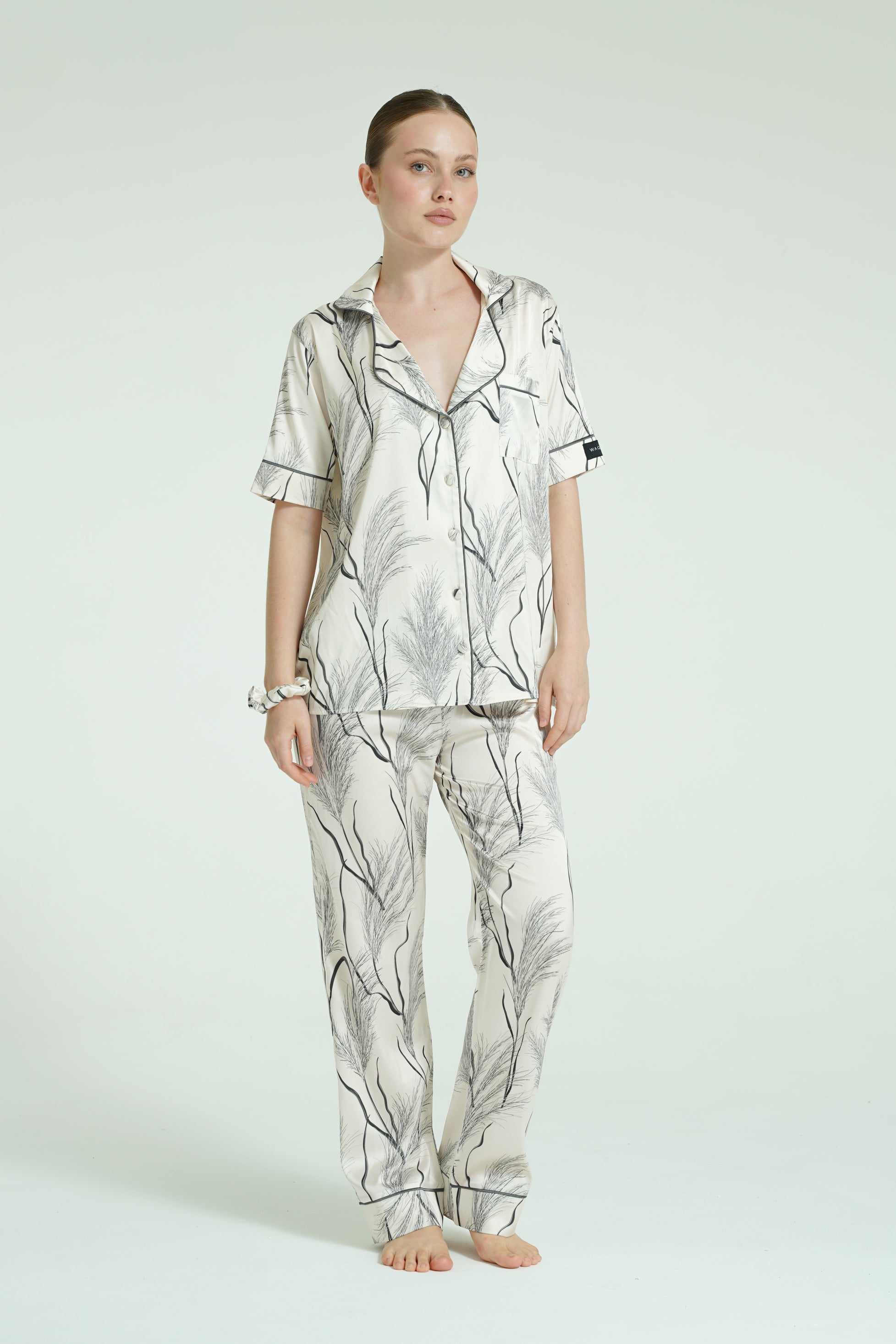 Moonleaf Ivory – 3 Parça Saten Pijama Seti