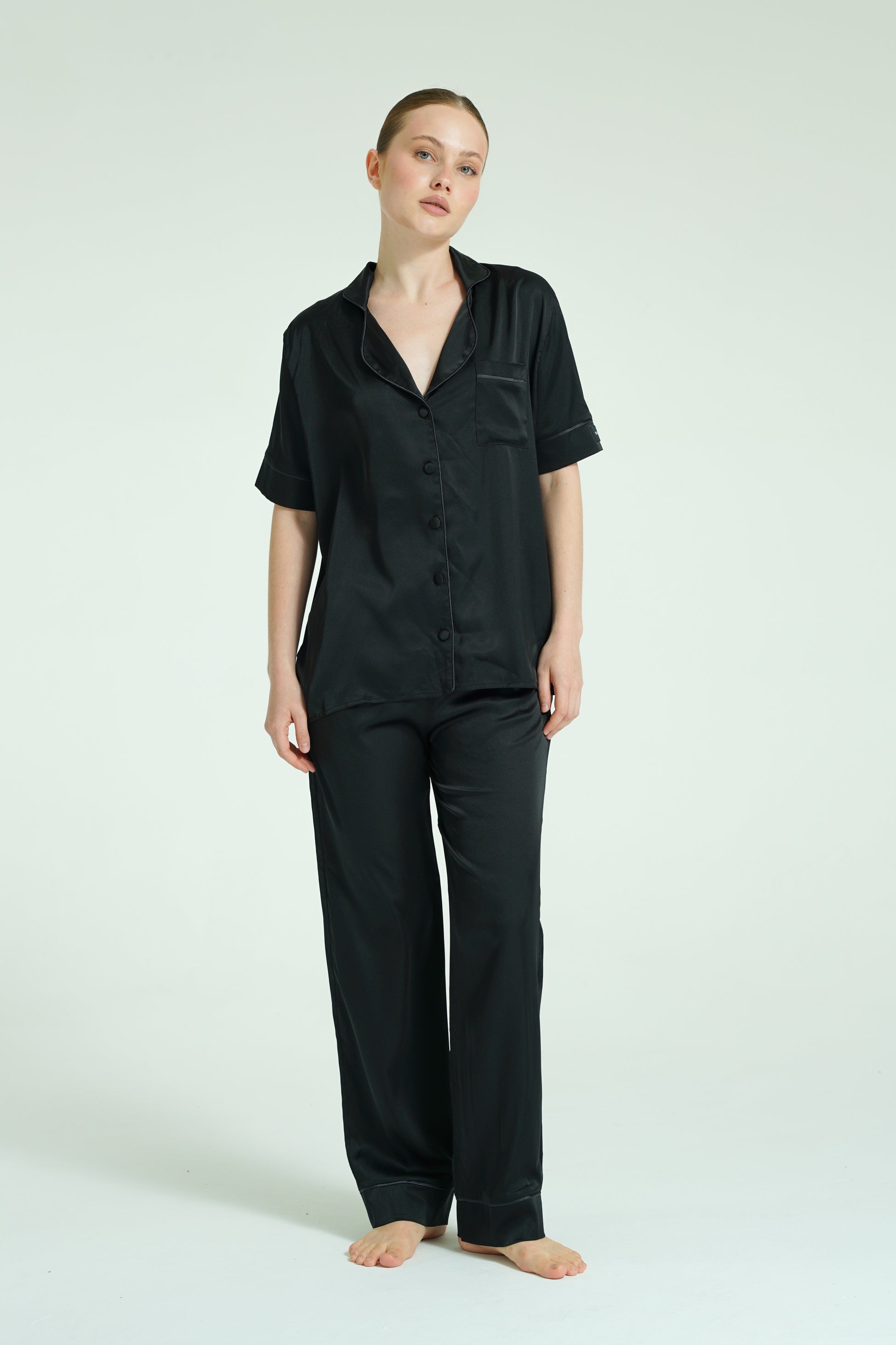 Noir Essence – 3 Parça Saten Pijama Seti