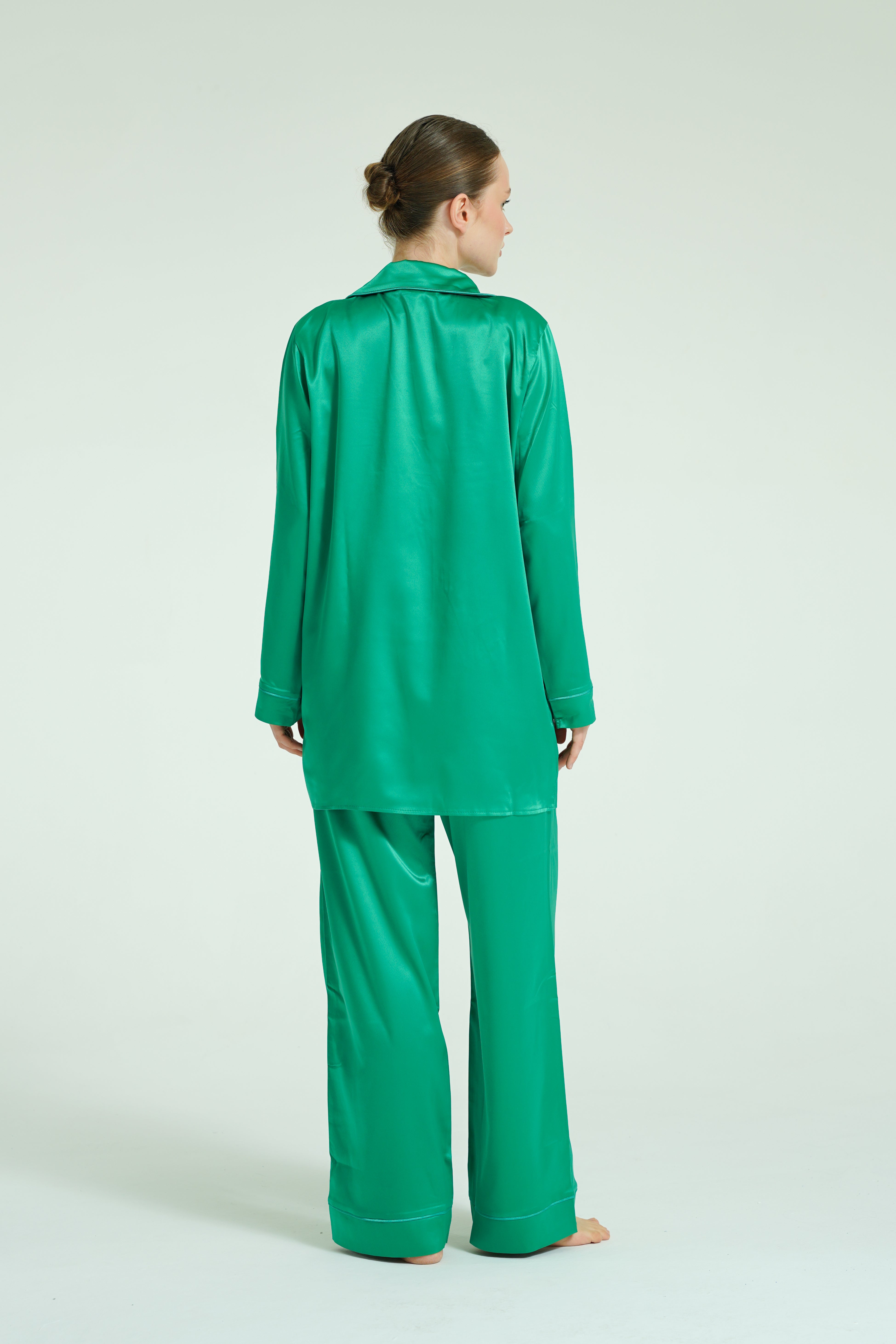 Emerald Aura – 4 Parça Saten Pijama Seti