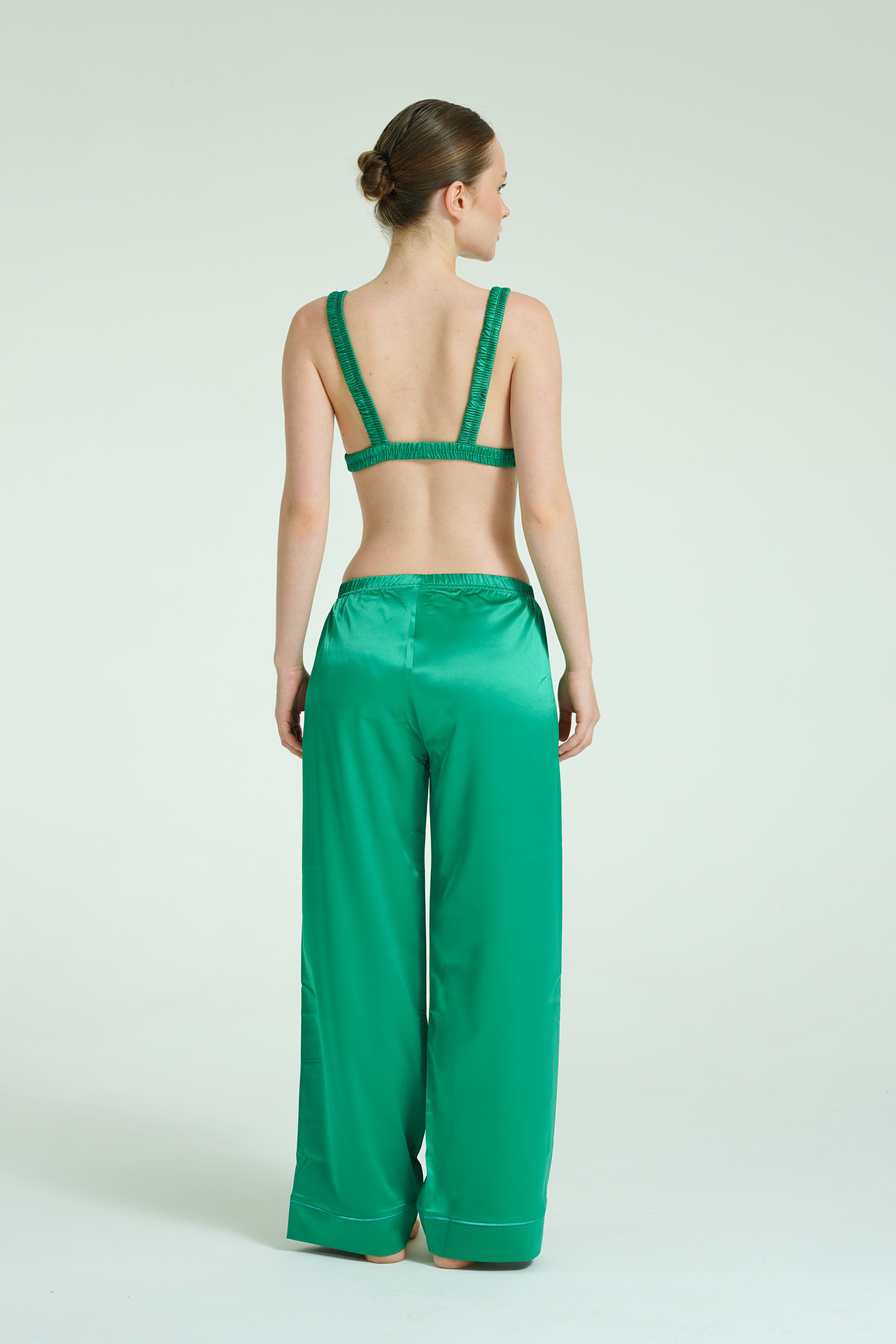 Emerald Aura – 4 Parça Saten Pijama Seti