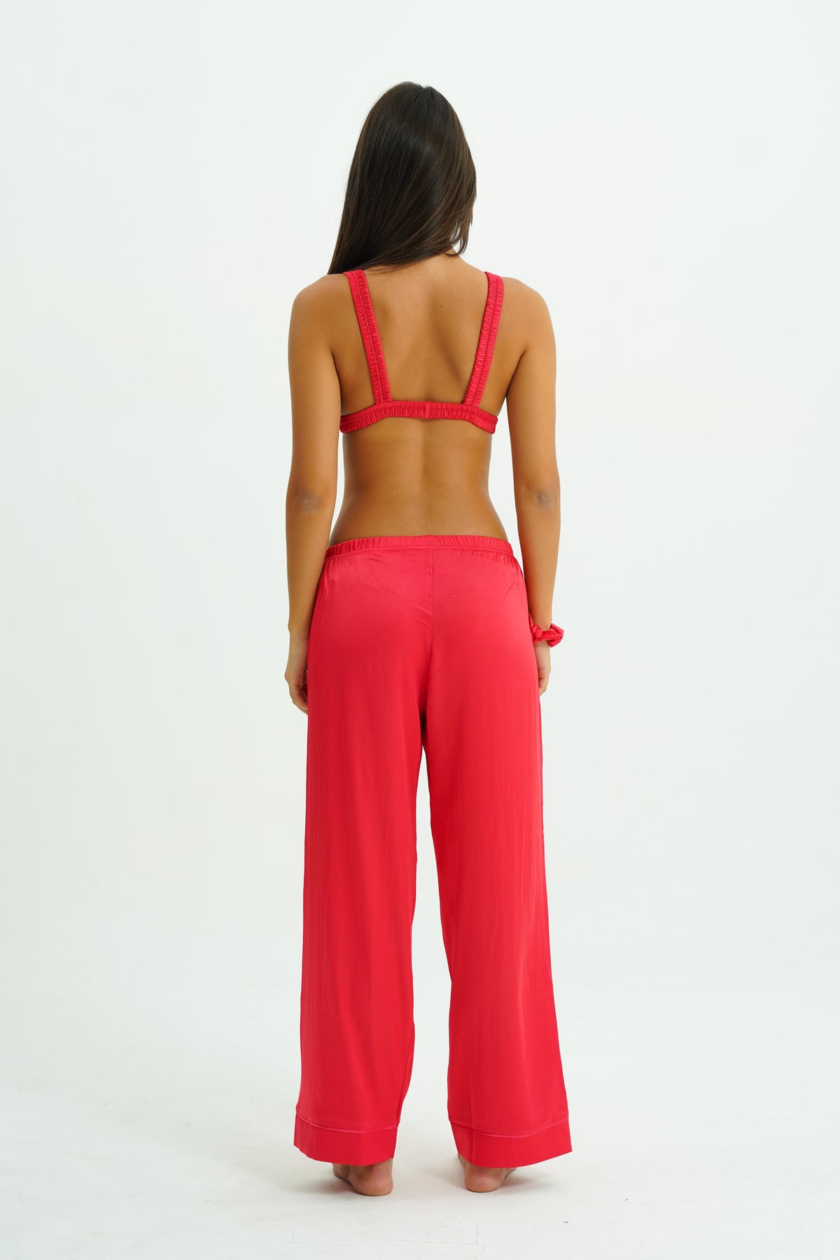 Ruby Trio – 4 Parça Saten Pijama Seti
