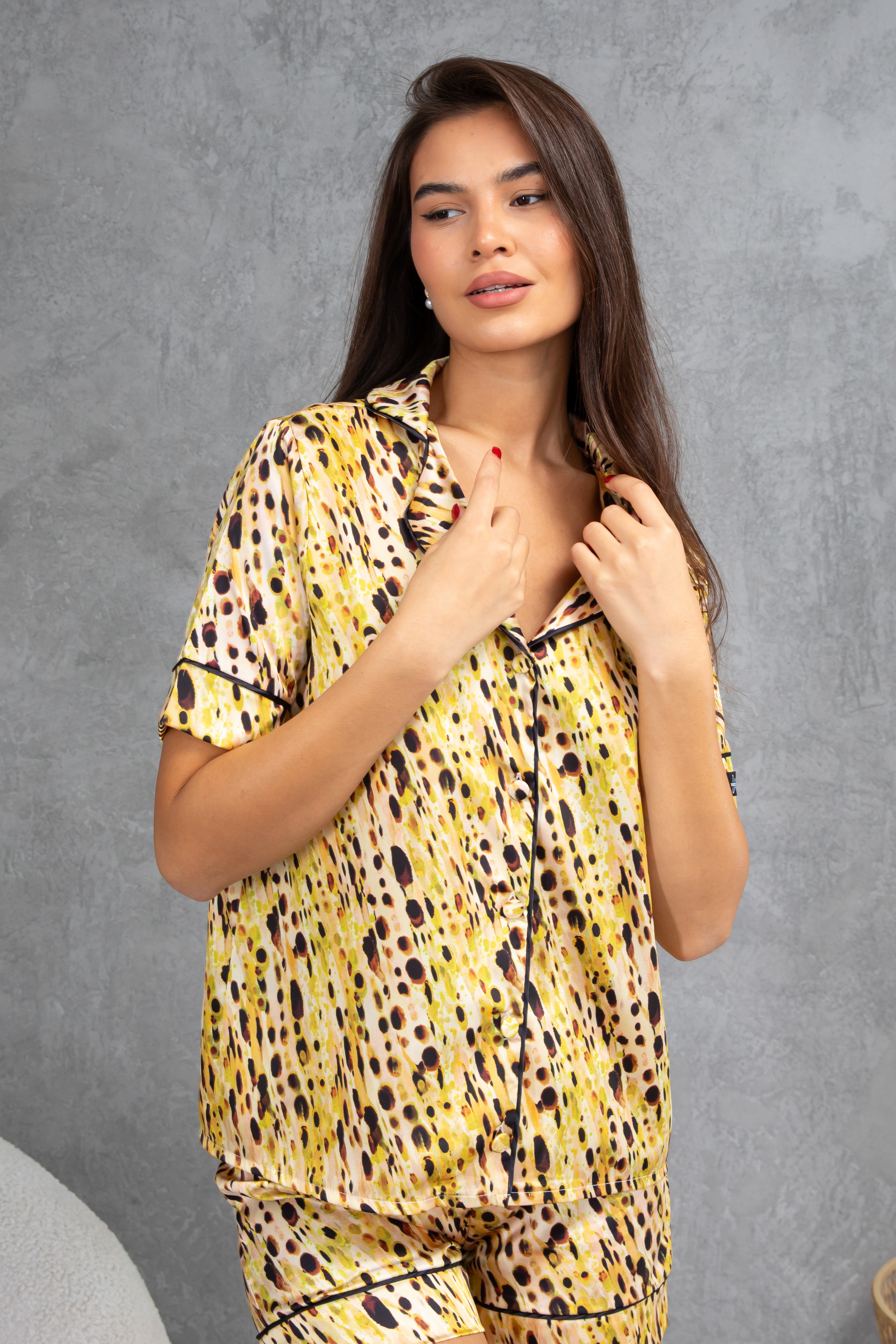 Sarı Leopar Desenli Saten Kısa Pijama Takımı