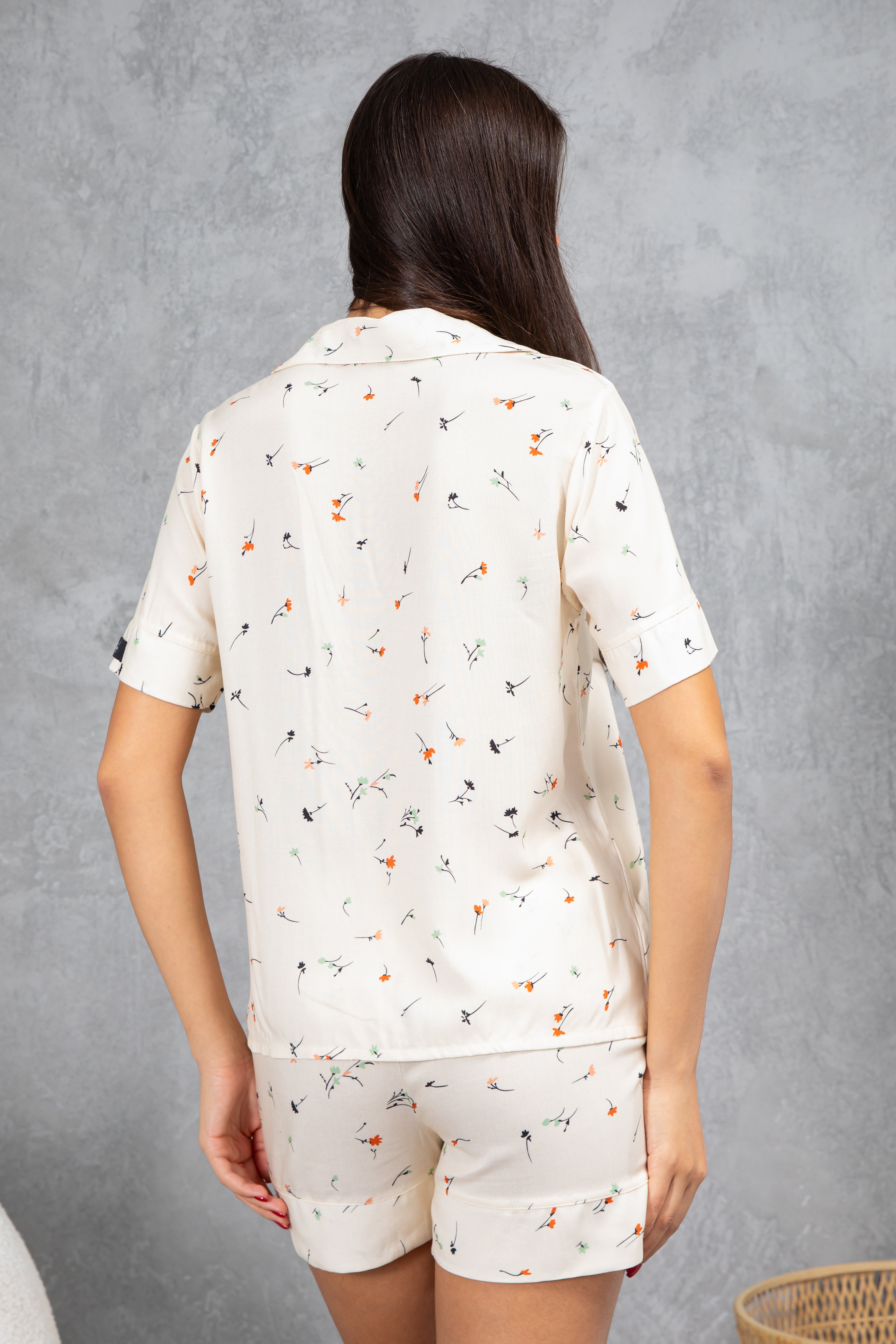 Krem Çiçek Desenli Pamuklu Kısa Pijama Takımı