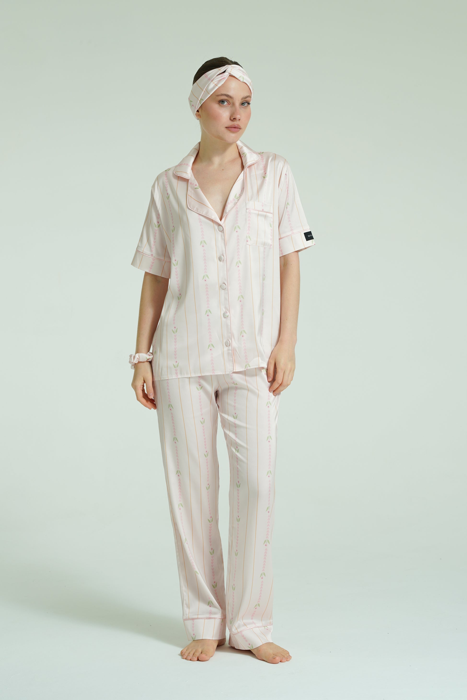 Blush Tulip – 3 Parça Saten Pijama Seti