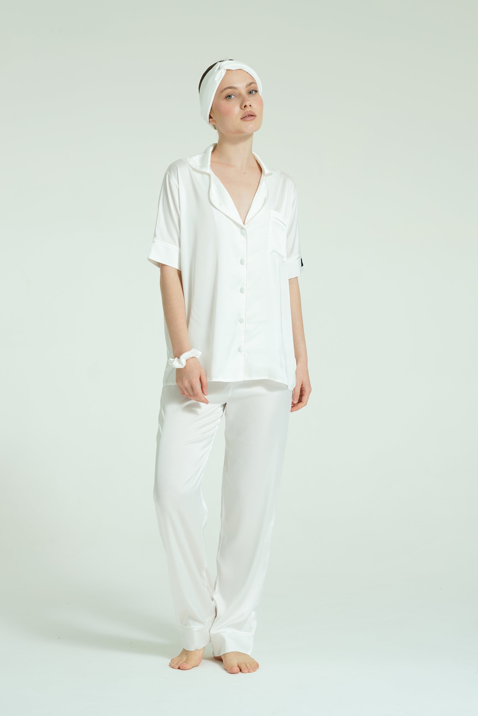 Pure Ivory – 3 Parça Saten Pijama Seti