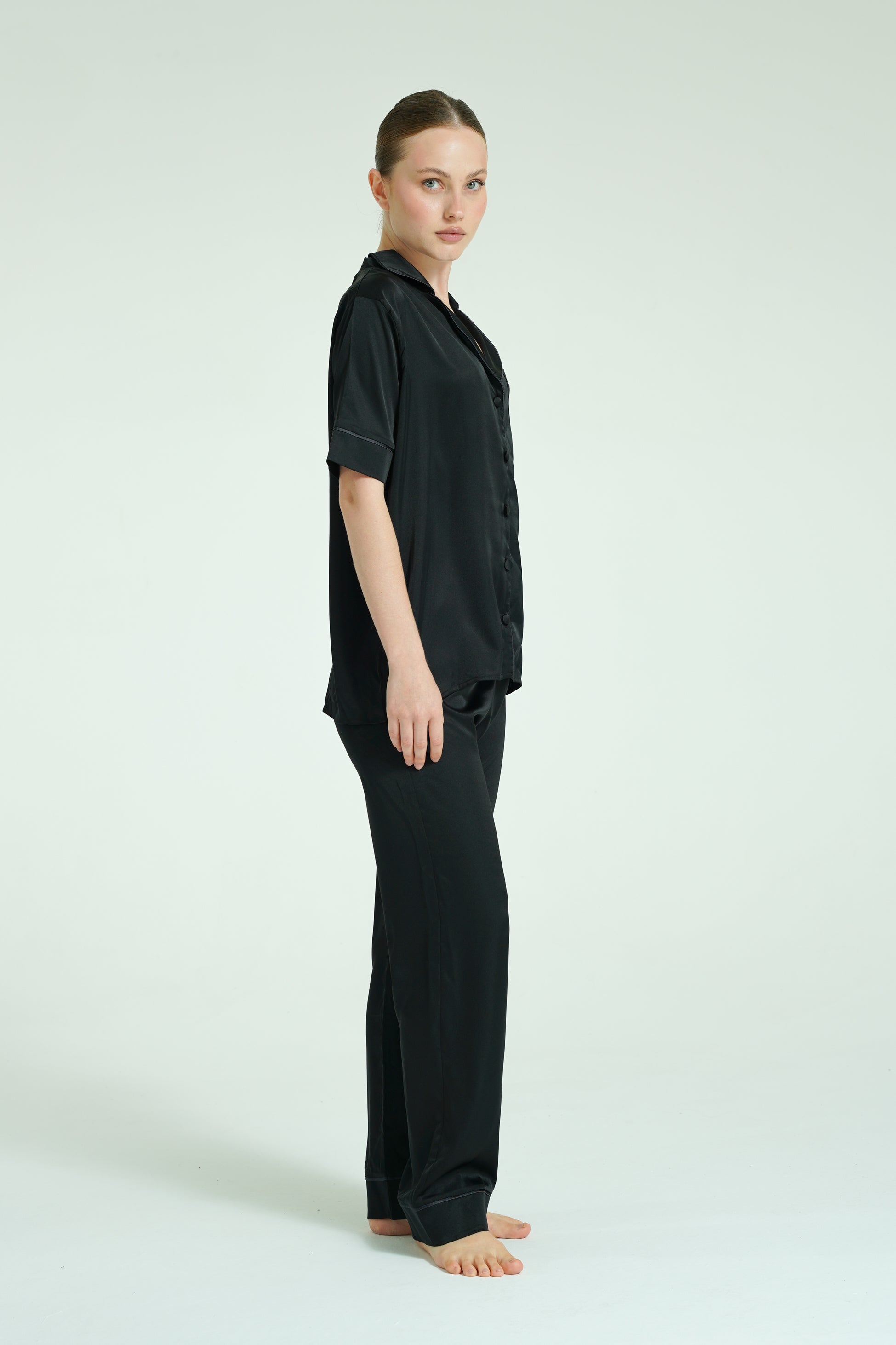 Noir Essence – 3 Parça Saten Pijama Seti