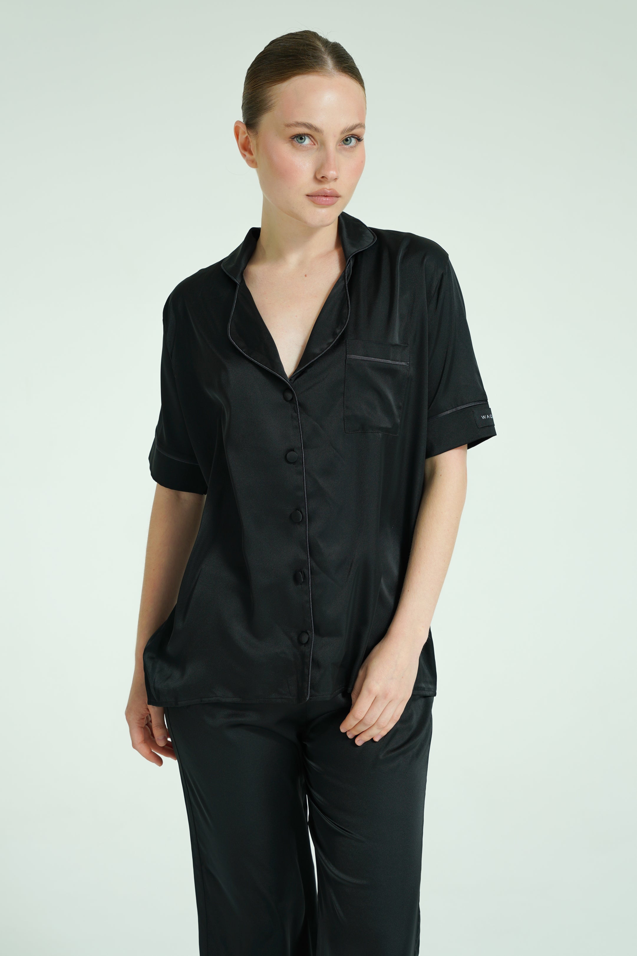 Noir Essence – 3 Parça Saten Pijama Seti