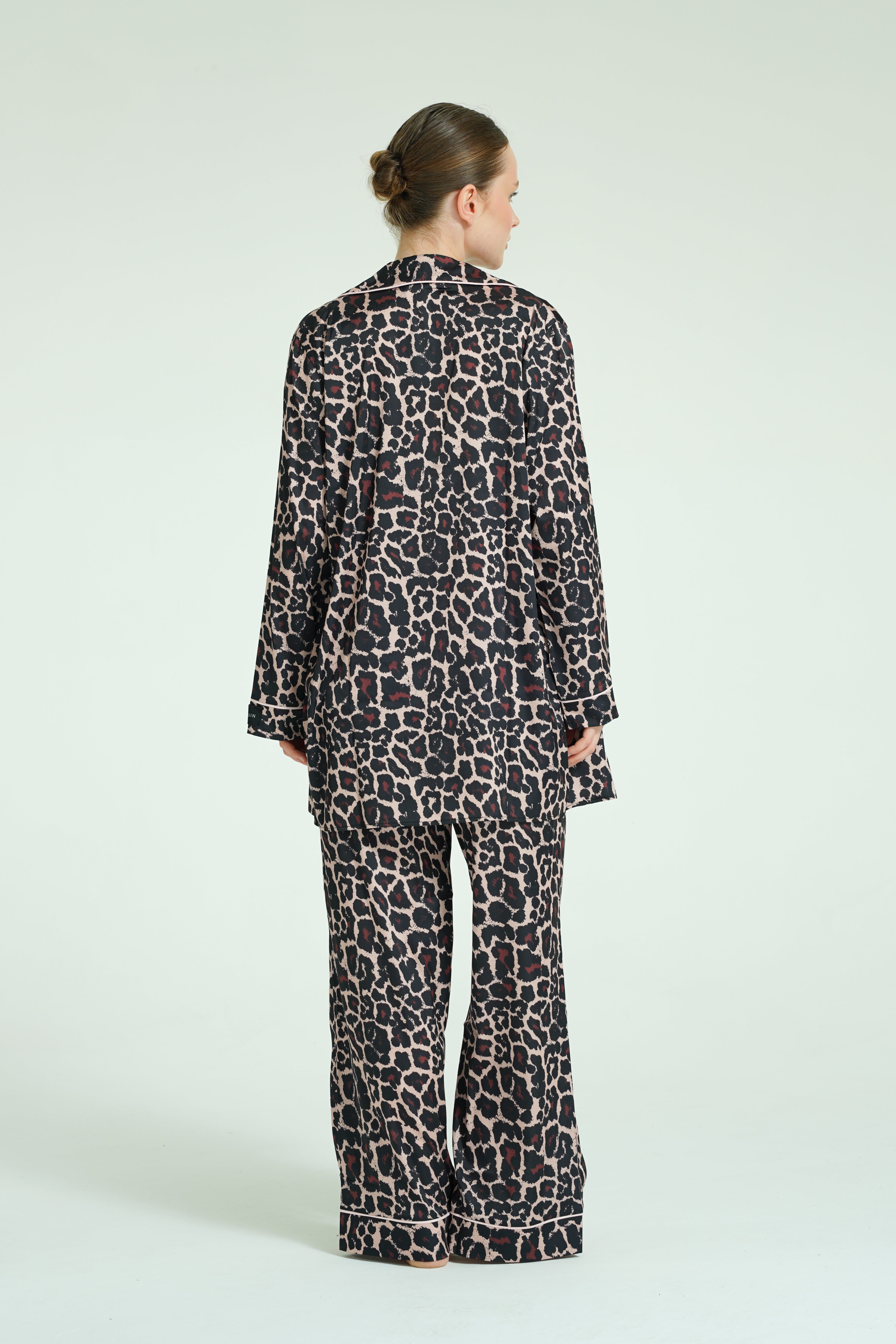 Savanna Trio – 4 Parça Saten Pijama Seti