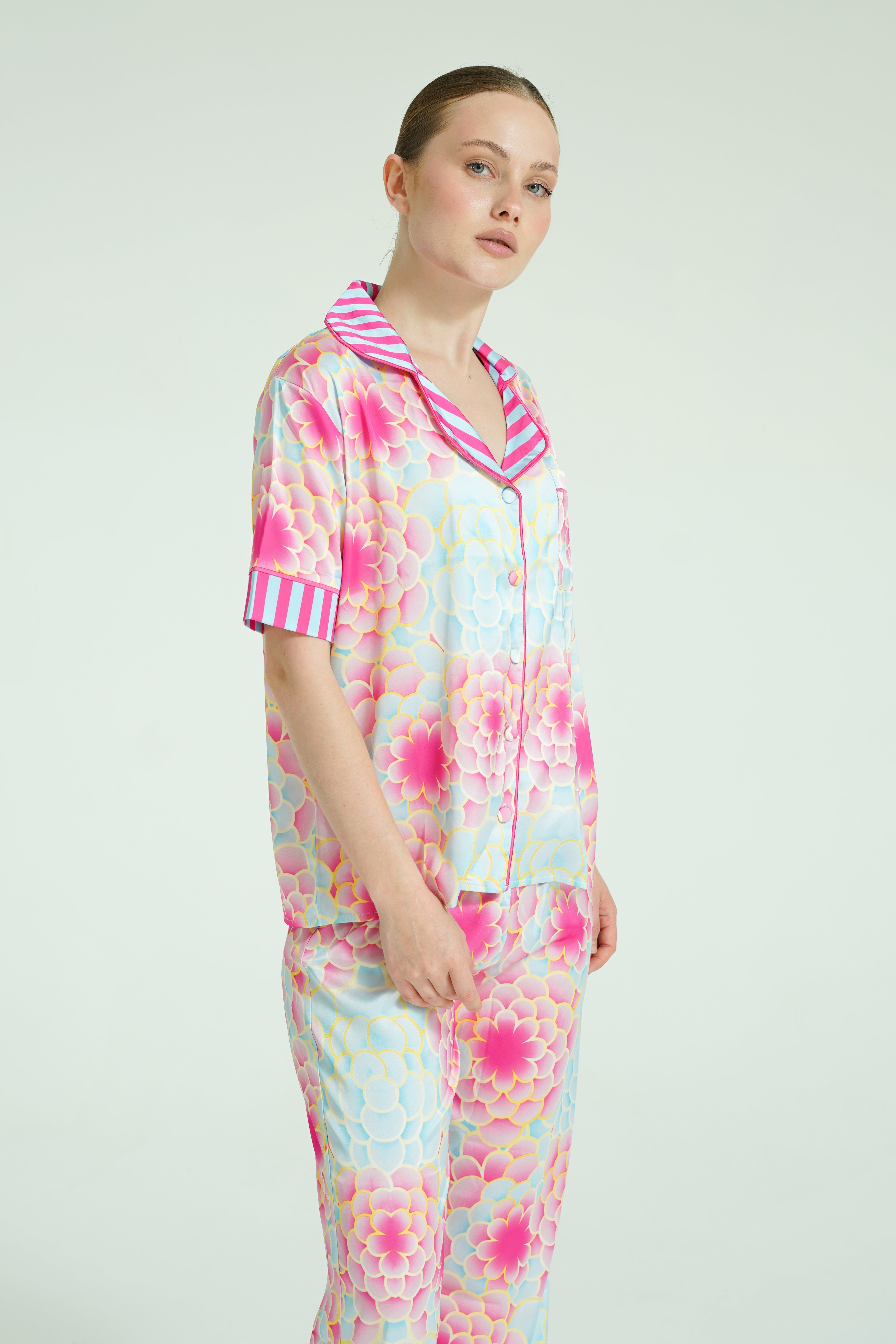 Blush Bloom Muse – 3 Parça Saten Pijama Takımı