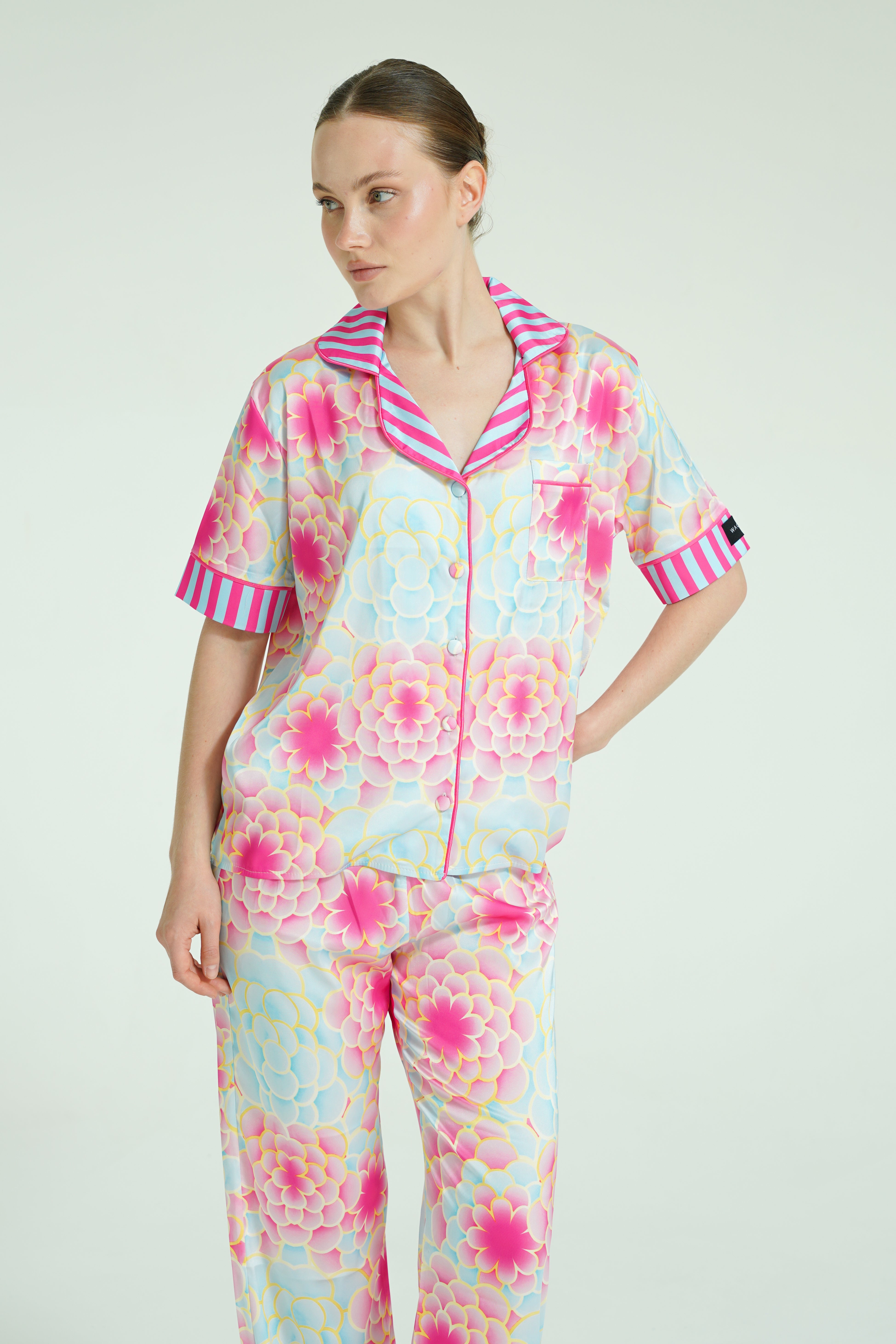 Blush Bloom Muse – 3 Parça Saten Pijama Takımı