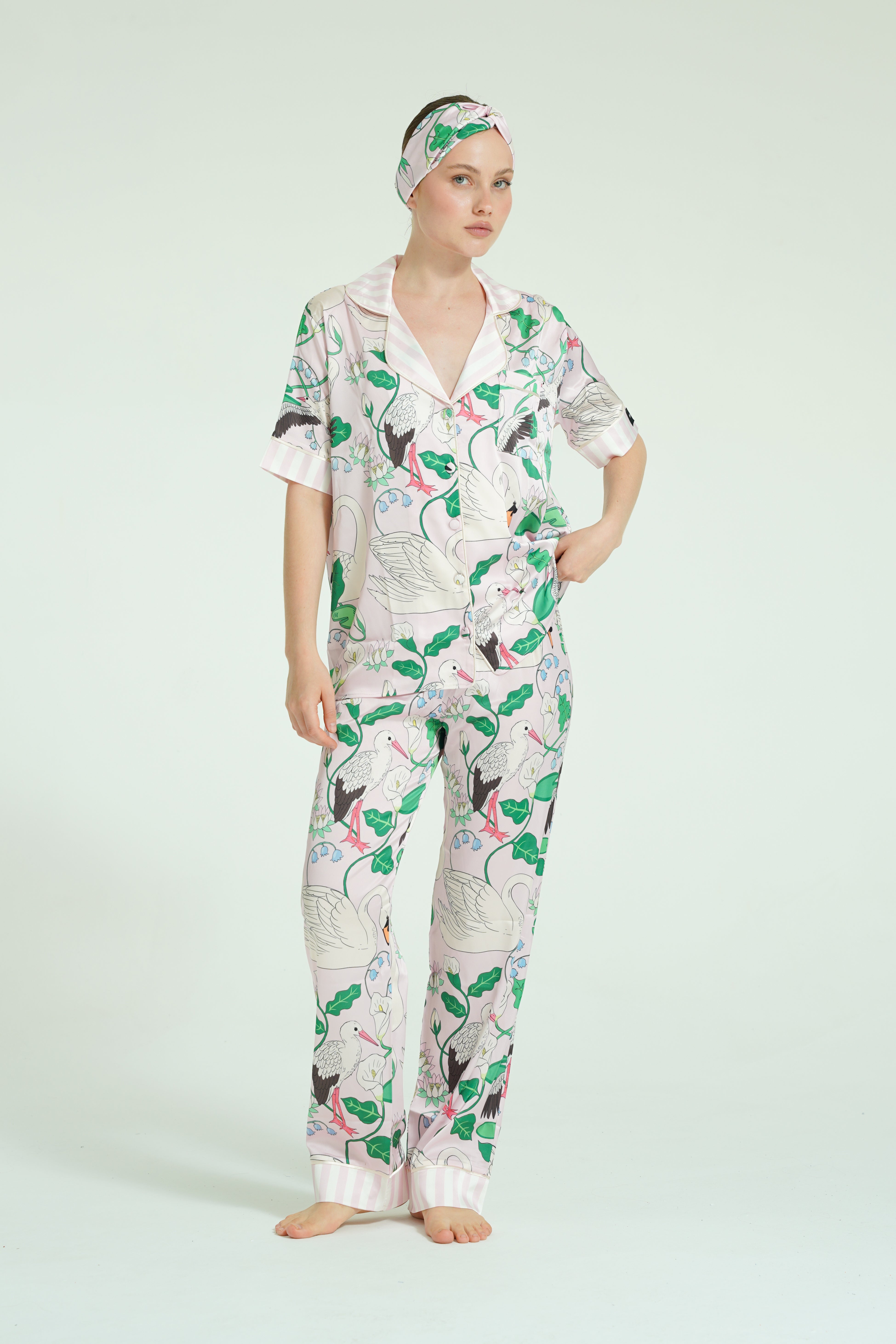 Lily Swan Reverie – 3 Parça Saten Pijama Takımı