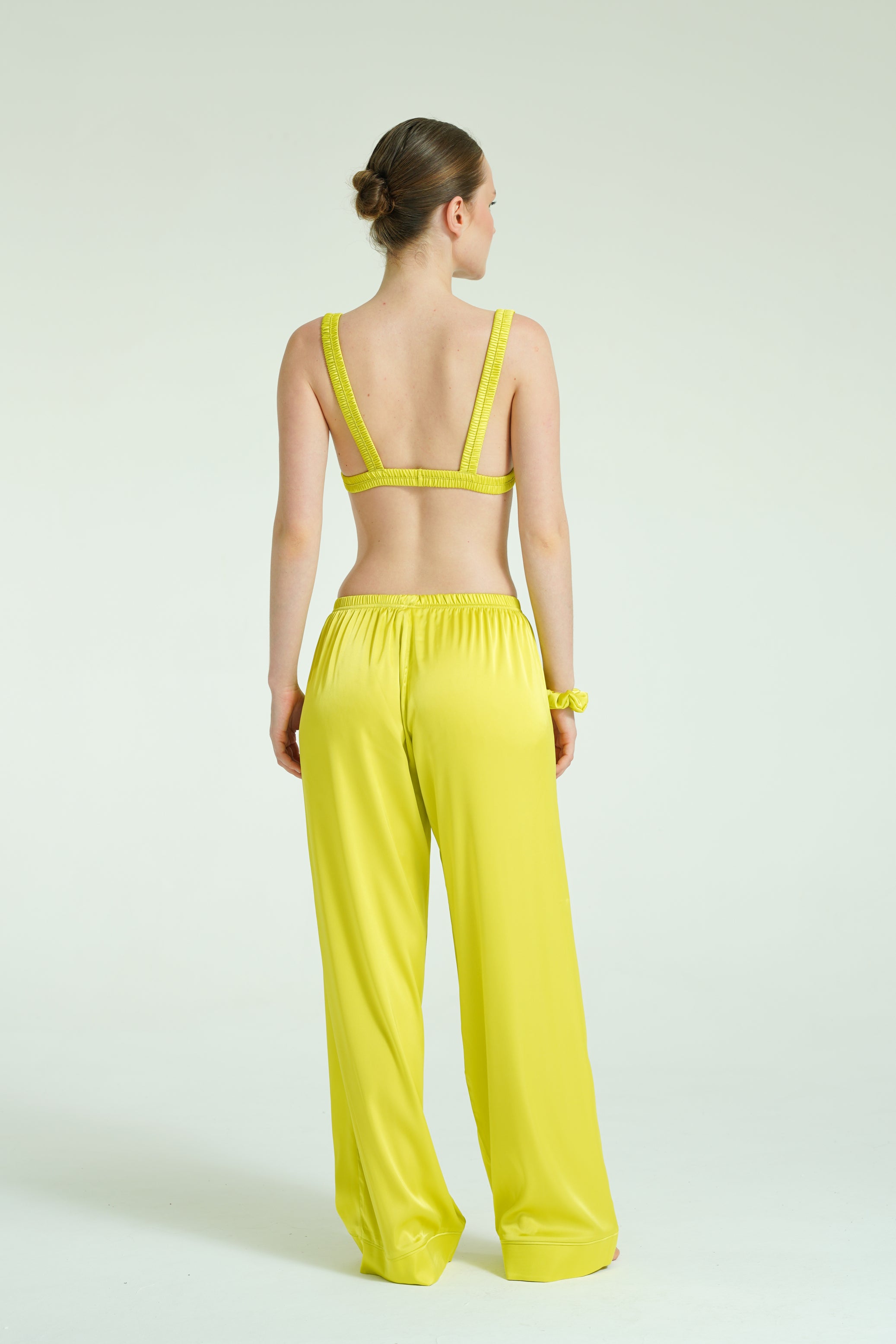 Citrus Glow Trio – 4 Parça Saten Pijama Seti