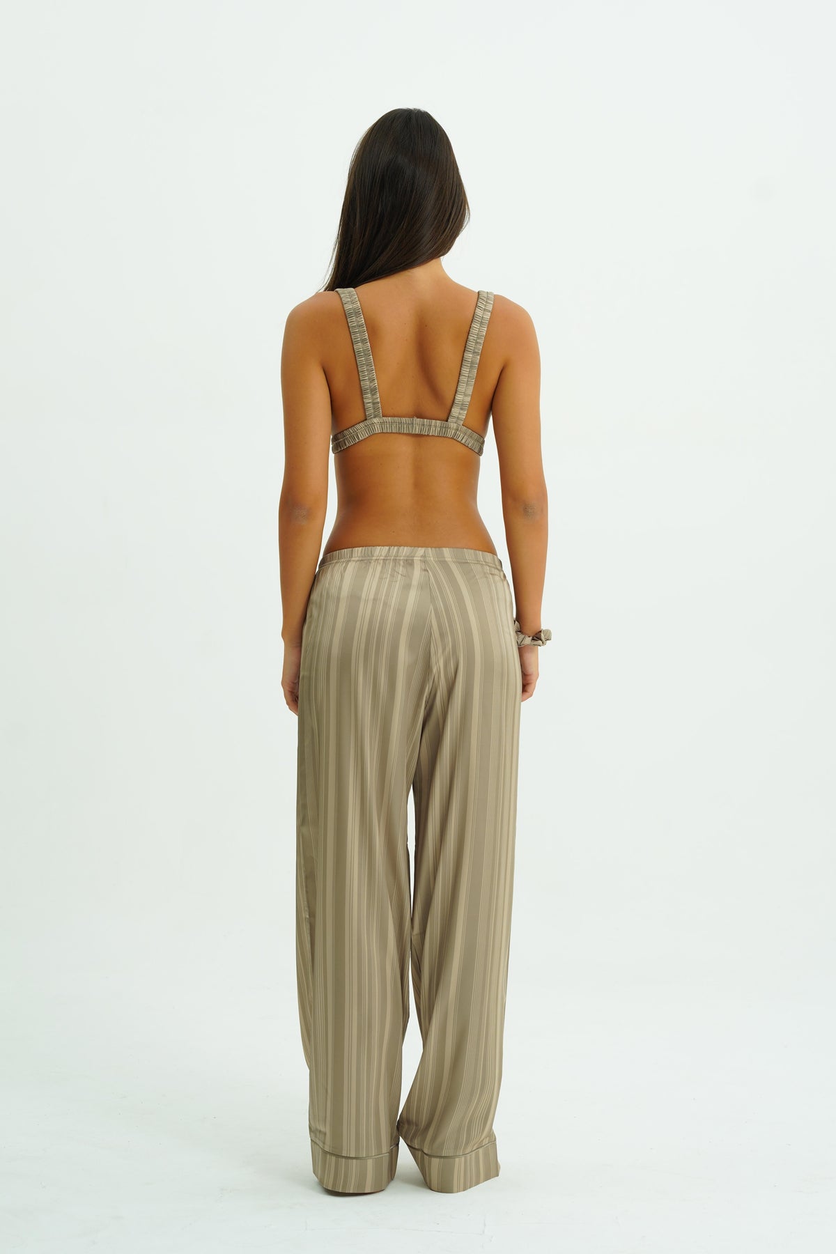 Veloura Sand – 4 Parça Saten Pijama Seti