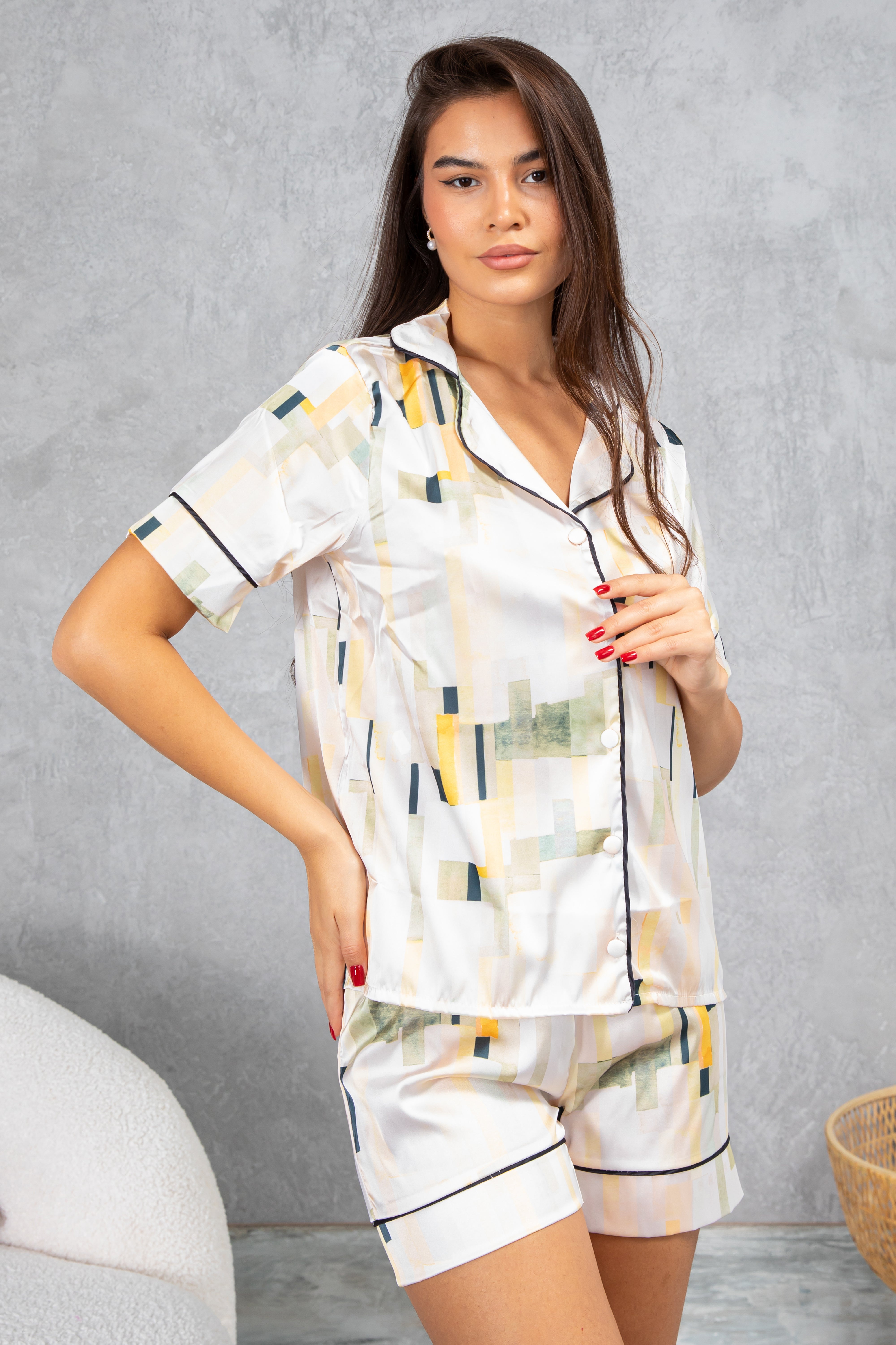 Krem Soyut Desenli Saten Kısa Pijama Takımı