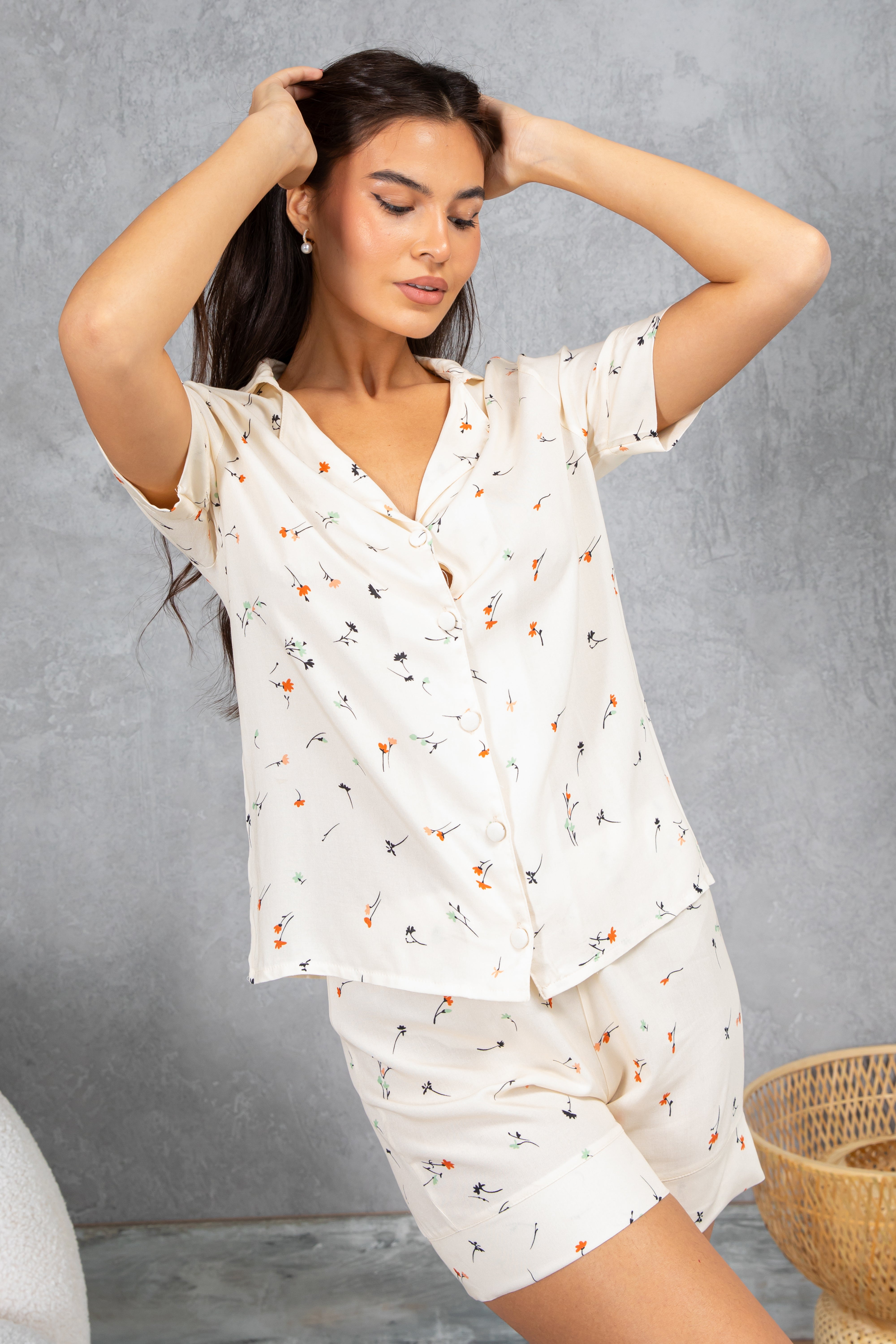 Krem Çiçek Desenli Pamuklu Kısa Pijama Takımı
